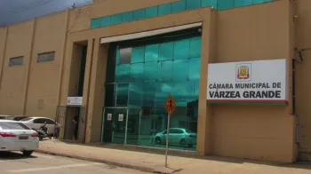 C�mara de V�rzea Grande suspende atendimento ap�s quatro vereadores contra�rem covid