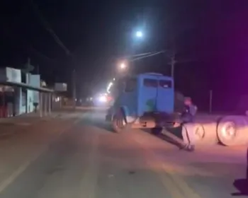 Homem sem habilita��o confessa furto e levaria caminh�o para vender na Bol�via