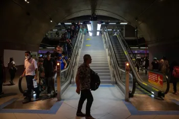 Metrovi�rios suspendem greve e Metr� de SP funciona normalmente nesta ter�a