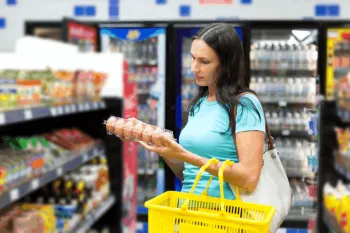 O r�tulo ajuda a verificar as caracter�sticas declaradas do produto (Imagem: Tony Thiethoaly | Shutterstock)
