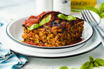 Lasanha de berinjela com lentilha (Imagem: IriGri | Shutterstock)