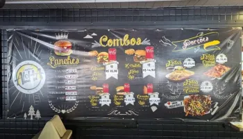 Lanches e Combos oferecidos pela Cantina do DCE. Foto: Elo� Cruz.