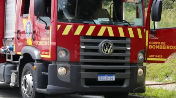 Equipes do Corpo de Bombeiros atenderam a ocorr�ncia