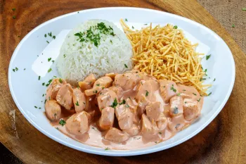 Receita de estrogonofe de frango cremoso