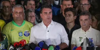 Fl�vio Bolsonaro segue viagem para os Estados Unidos (� Jo�dson Alves/Ag�ncia Brasil)