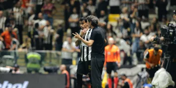 Dom�nguez mostrou inc�modo com a terceira derrota seguida da equipe alvinegra (Foto: Pedro Souza / Atl�tico)