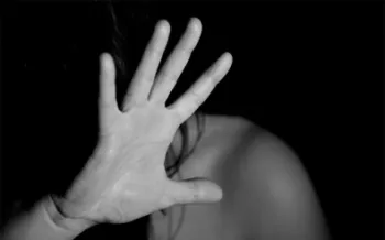Homem persegue e espanca ex por ci�mes de amigo em Cuiab�
