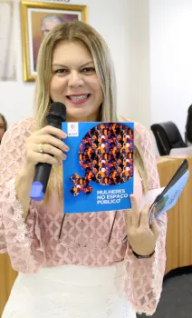 CST da Mulher recebe balan�o da Patrulha Maria da Penha