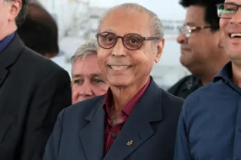 Pr�-candidato, Campos lamenta cassa��o e defender� bandeiras de Selma