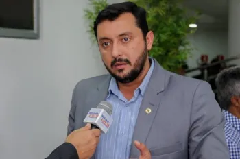 Secret�rio descarta participa��o em esquema para queimar prefeito