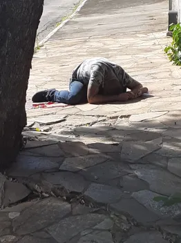 Sargento reage a roubo e mata ladr�o  em Cuiab�
