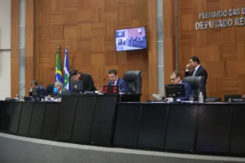 Deputados aprovam financiamento de R$ 550 milh�es para constru��o de pontes