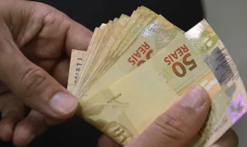Juro do consignado a aposentados � reduzido para 1,7% ao m�s