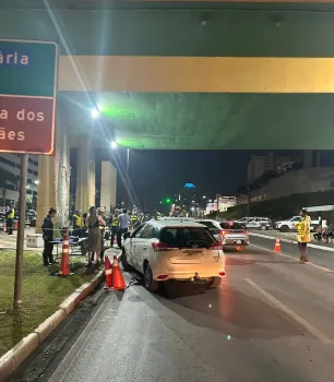 Opera��o prende 7 motoristas dirigindo embriagados na Avenida do CPA
