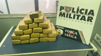 Fora Ttica prende mulher por trfico de drogas e apreende 19 tabletes de maconha em Sinop