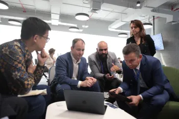 Governador Mauro Mendes se reuniu com o diretor de Energia e Pol�ticas Clim�ticas do Minist�rio do Meio Ambiente de Singapura, Zhang Weijie Cr�dito - Secom-MT