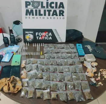 Fora Ttica prende dois homens e apreende adolescente com 70 pores de drogas