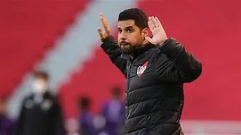 Corinthians acerta com t�cnico do Cuiab� e deve pagar multa de R$ 1,1 milh�o