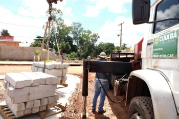 Stopa promete melhorias em pontos de alagamento em Cuiab�