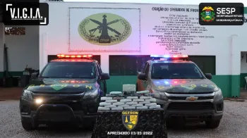 Gefron apreende 30 kg de entorpecentes e recupera ve�culo na fronteira