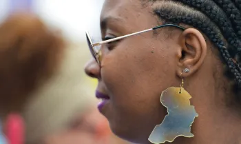 Negros e mulheres chefes de fam�lia s�o maiores v�timas da pandemia