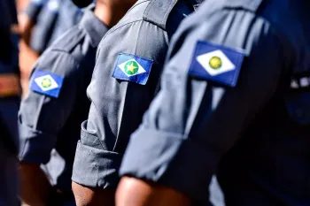 Mato Grosso anuncia pagamento de aux�lio fardamento aos policiais militares
