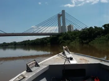 Fiscaliza��o ambiental flagra pescado ilegal armazenado na margem do Rio Cuiab�