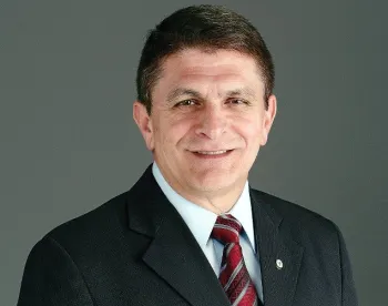 Lideran�a Sob Press�o M�xima