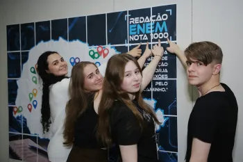 Estudantes da rede estadual em imers�o de reda��o em Foz do Igua�u. Foto: Giuliano Gomes