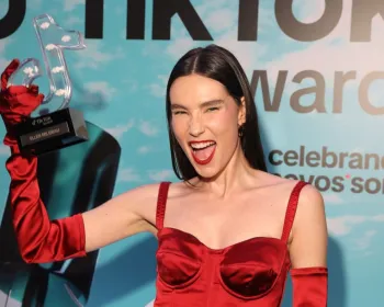 Ellen Milgrau vence pr�mio no TikTok Awards