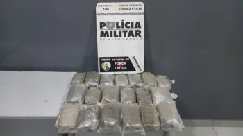 Fora Ttica e Gefron apreendem 19 tabletes de skank e prendem homem por trfico de drogas
