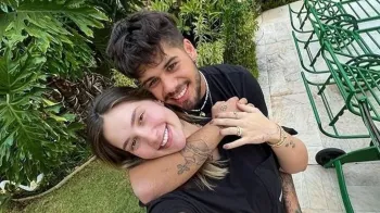 Virginia Fonseca surpreende Z Felipe com relgio de luxo: >Presente da minha gata'