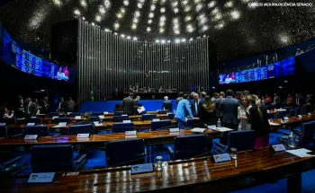 Contra adultiza��o: projeto para proteger crian�as e adolescentes no ambiente digital vai a san��o de Lula