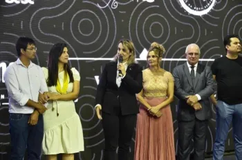 Primeira-dama de S�o Jos� do Xingu Su�len Rodrigues apresenta  projeto Menire Xingu na 3� edi��o do Chapada Feshion.