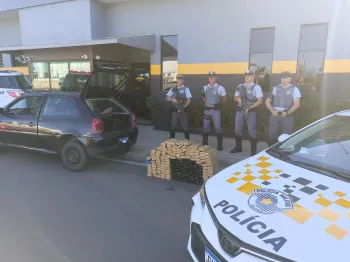 Homem  preso com 207 tijolos de maconha em Bauru
