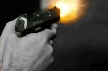 Cliente quebra tudo em loja e  quase baleado por funcionrio