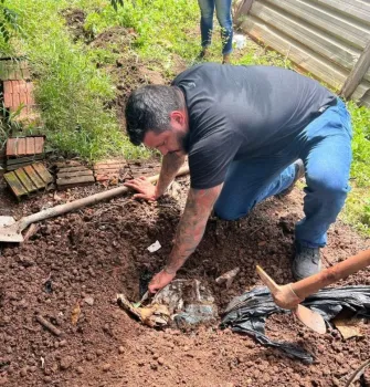 Polcia apreende drogas de faco criminosa enterradas em quintal de casa em VG