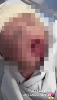 Beb brutalmente arrancada de ventre de adolescente passa bem e est aos cuidados do pai