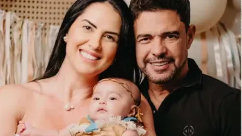 Em montagem, Graciele Lacerda mostra semelhana entre a filha e o av: >Igual>