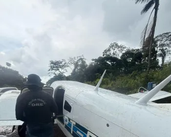Operao intercepta aeronave carregada com meia tonelada de cocana em MT