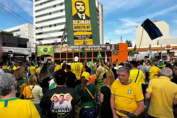 Apoiadores de Bolsonaro realizam ato em Cuiab� com expectativa de 5 mil pessoas