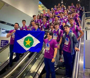 Estudantes e professores vivem contagem regressiva para embarcar rumo ao interc�mbio na Inglaterra