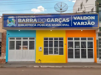 Prefeitura de Barra do Garas reinaugura Biblioteca Municipal Valdon Varjo