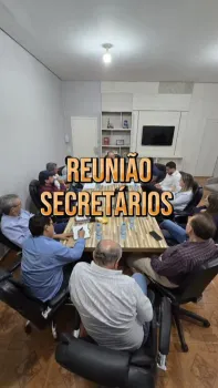 Gilmar re�ne secretariado para tratar do planejamento das receitas e despesas deste ano