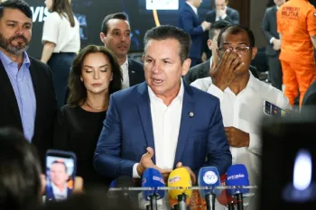 MENDES SOBE O TOM COM DEPUTADOS DO UNI�O BRASIL: "MEXAM SEUS CORPINHOS"