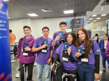 Estudantes e professores da rede estadual passar�o 3 semanas no Reino Unido