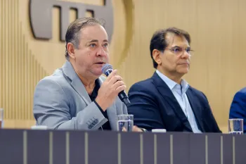 Dr. Eug�nio articula entrega de notebooks a 75 munic�pios com menores IDH de Mato Grosso