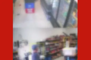 Imagens registraram o momento em que Daniel entra no mercado e a ataca ex-mulher