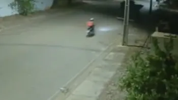 Tales Gabriel Silva Santos, 21 anos, dirigia a moto quando houve a colis�o, segundo a pol�cia.