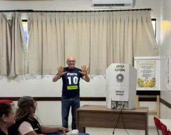 Otaviano Pivetta (Republicanos) vota em Lucas do Rio Verde (MT)